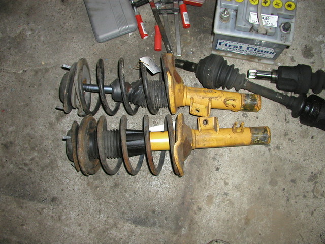 adjustable Koni dampers with original Peugeot springs