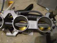 gsxr throttle bodies, with two sets of butterflies, weird